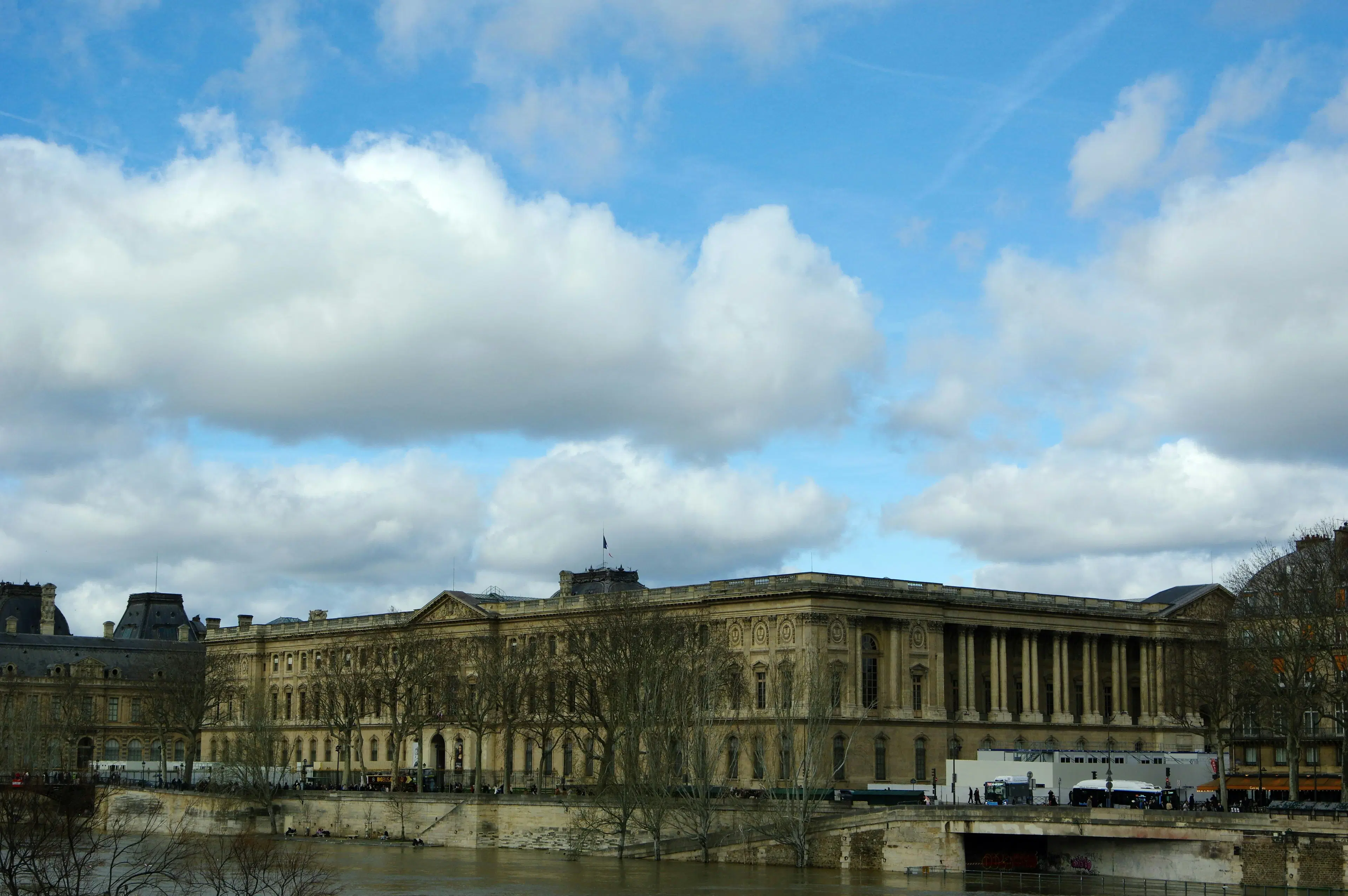 French banking architecture in Paris - bank account guide